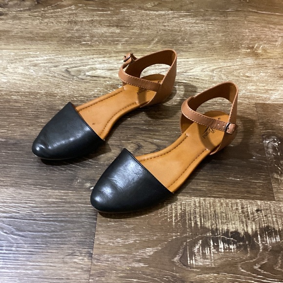 Lucky Brand Sandals - Picture 2 of 6